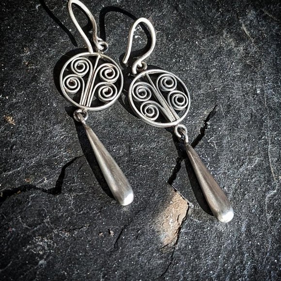 Jane Diaz earrings - Picture 3 of 4